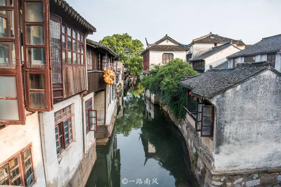 芭比的工作服